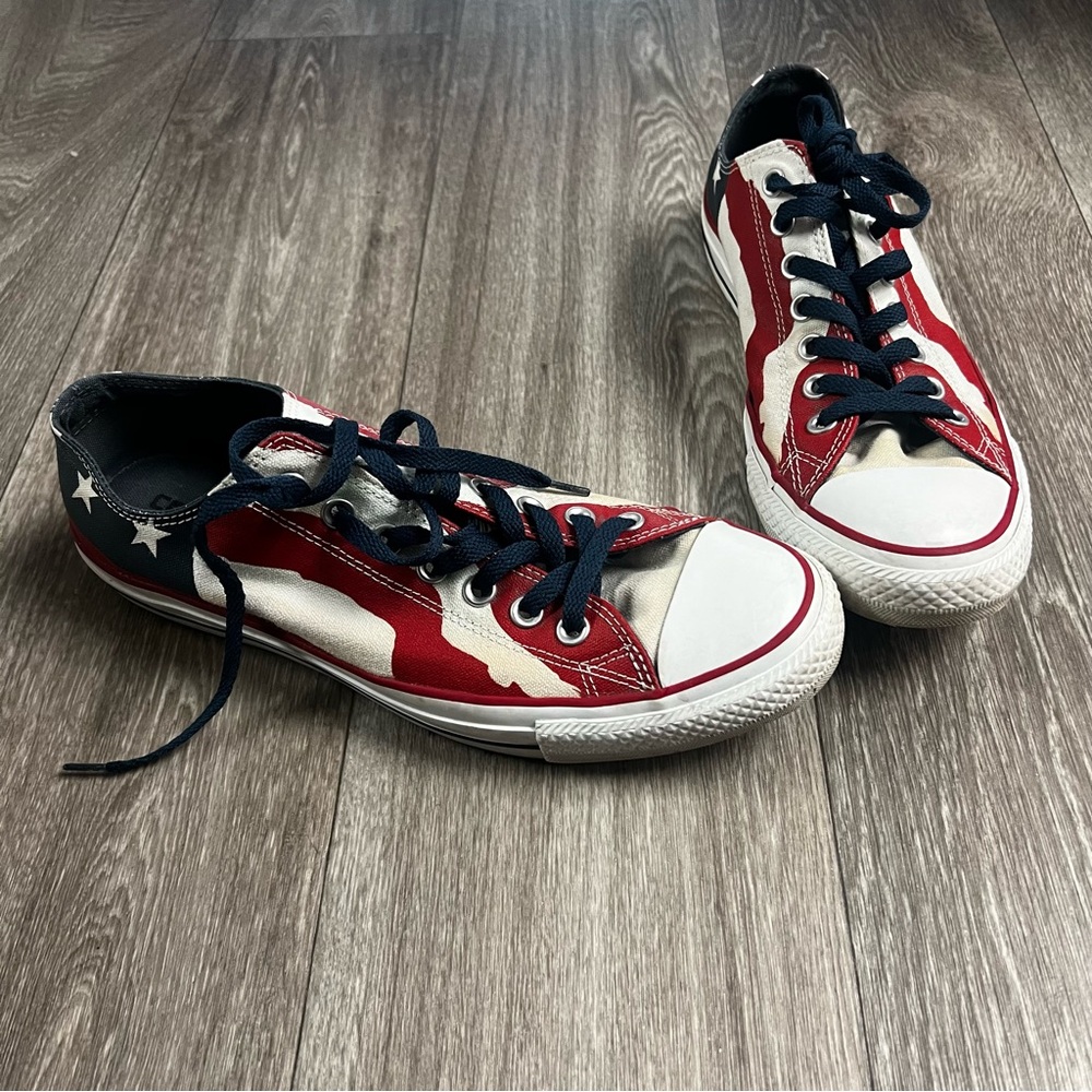 Converse Chuck Taylor Ox flag used size 9